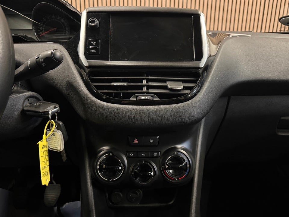 Peugeot 208 1,2 VTi Active 5d