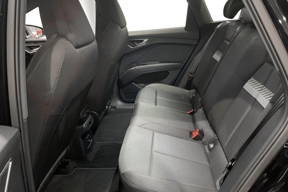 Audi Q4 e-tron 45 Progress 5d