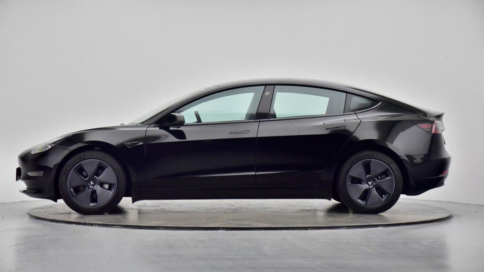 Tesla Model 3 Long Range AWD 4d