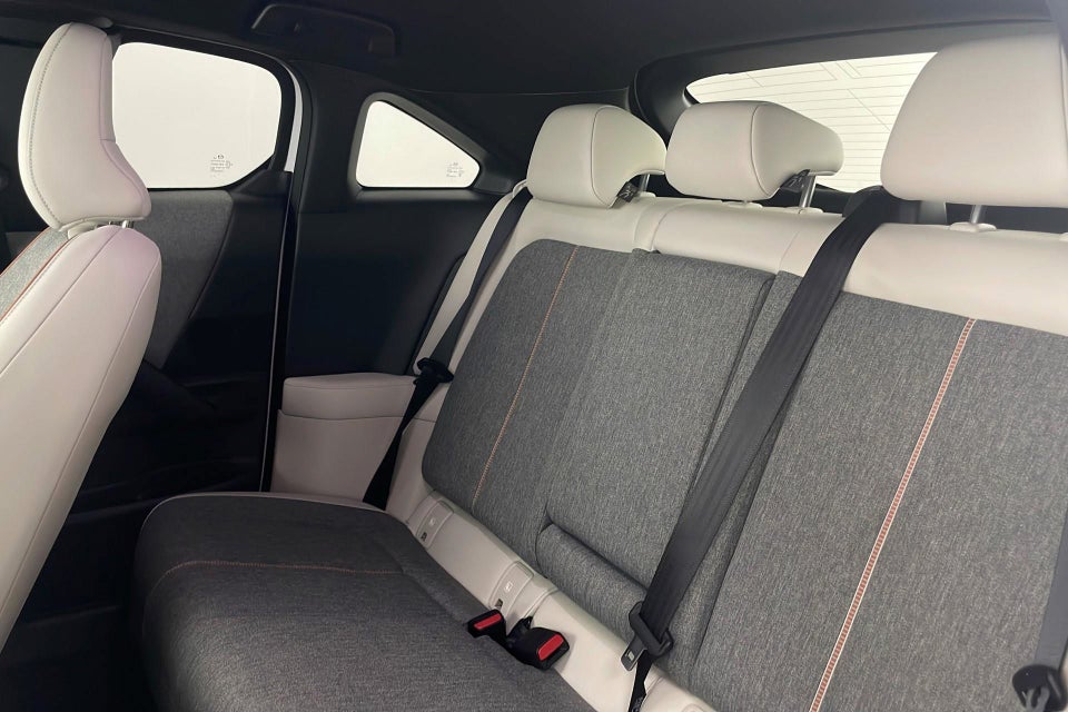 Mazda MX-30 e-SkyActiv Advantage 5d