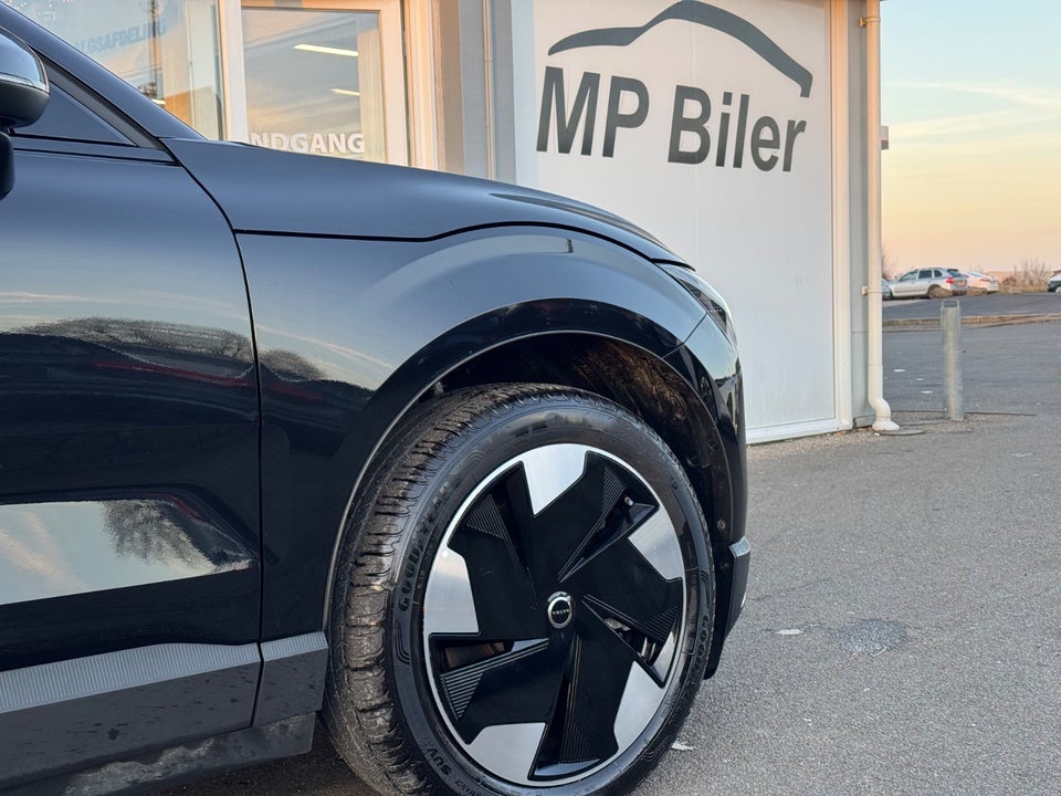 Volvo EX30 Twin Performance Plus 5d