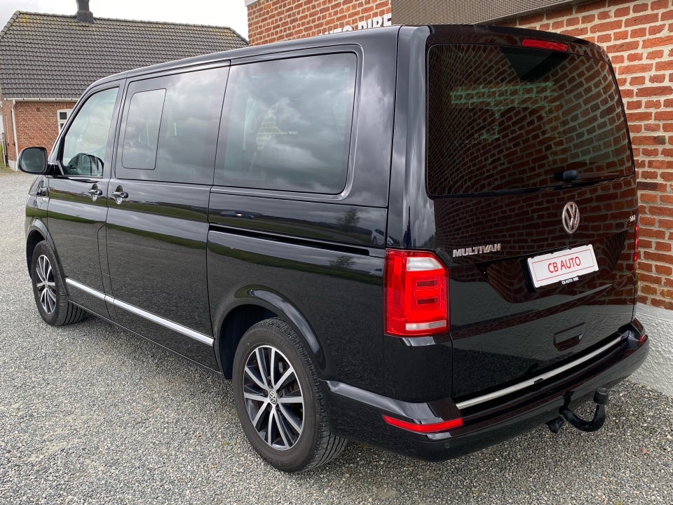 VW Multivan 2,0 TDi 204 Highline DSG kort