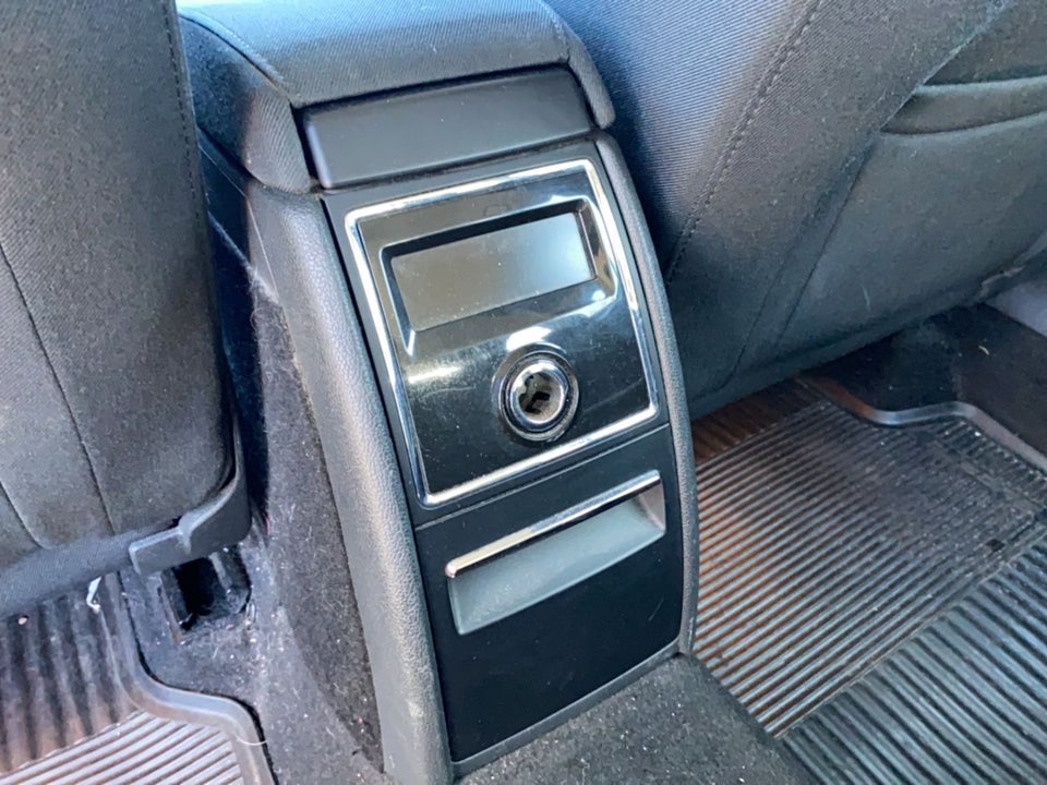 Skoda Superb 2,0 TDi 140 Ambition Combi 5d