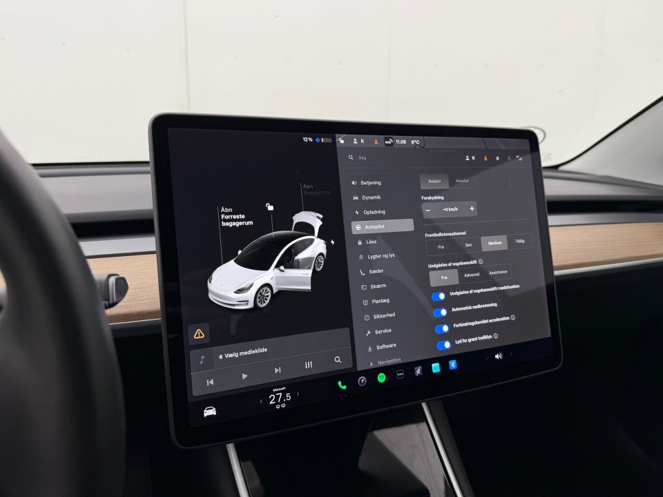 Tesla Model 3 Long Range AWD 4d