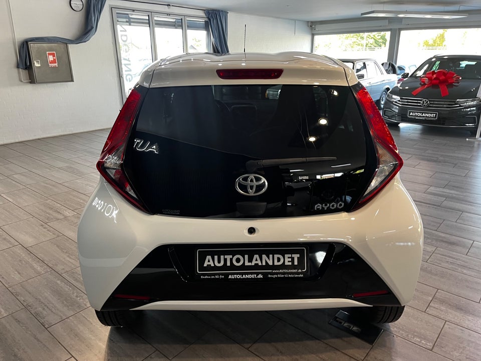 Toyota Aygo 1,0 VVT-i x-press x-shift 5d