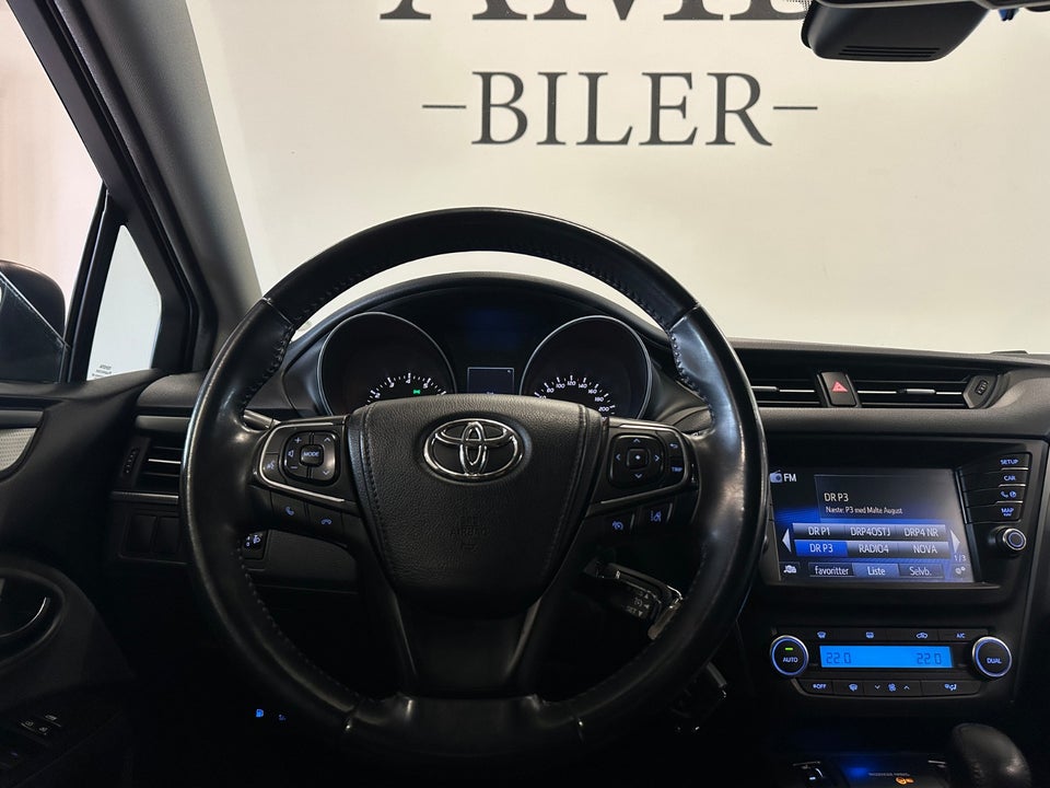 Toyota Avensis 1,8 VVT-i T2 Premium Touring Sports MDS 5d