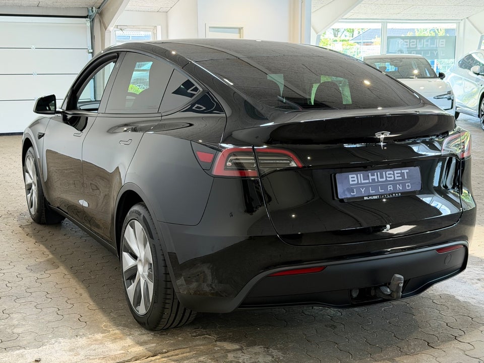 Tesla Model Y RWD 5d