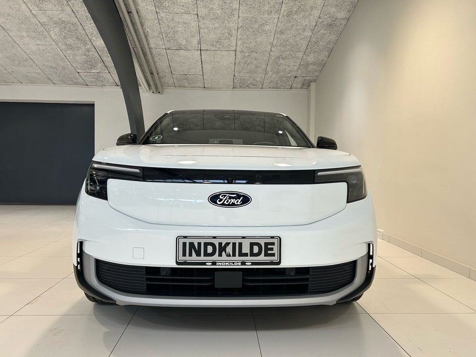 Ford Explorer 77 Premium Extended Range 5d