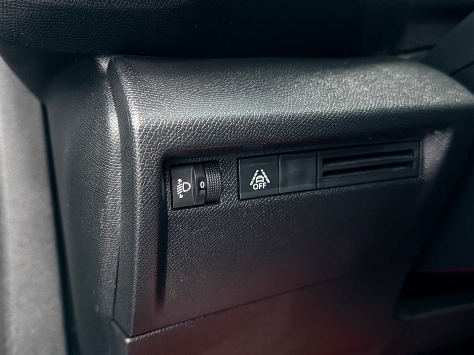 Citroën C4 1,2 PureTech 100 Iconic 5d