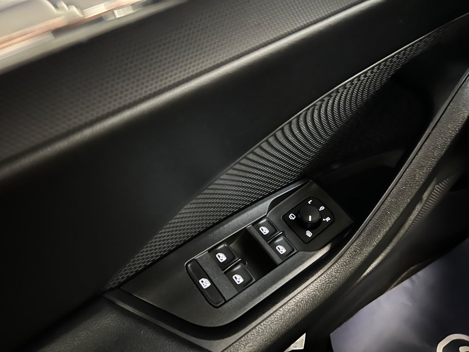 Skoda Octavia 1,0 eTSi 110 Ambition First Edition Combi DSG 5d
