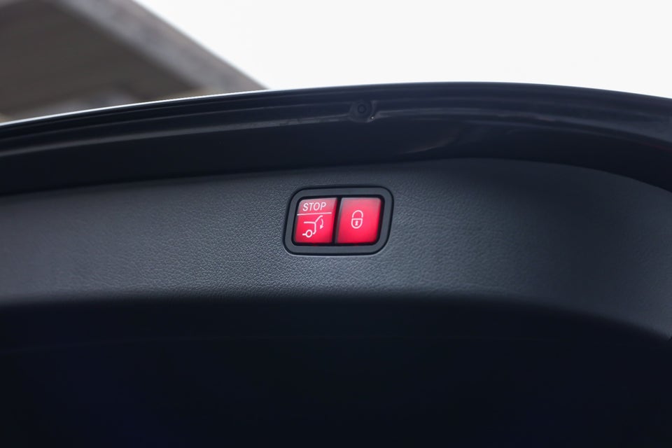 Mercedes C300 e 2,0 AMG Line stc. aut. 5d