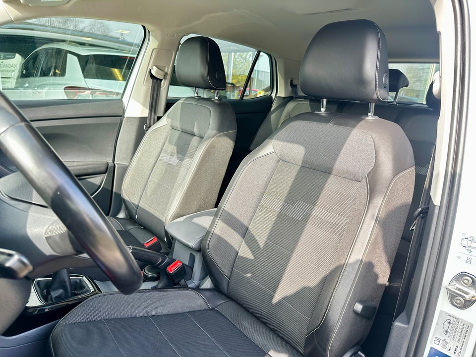 VW T-Cross 1,0 TSi 115 First Edition 5d