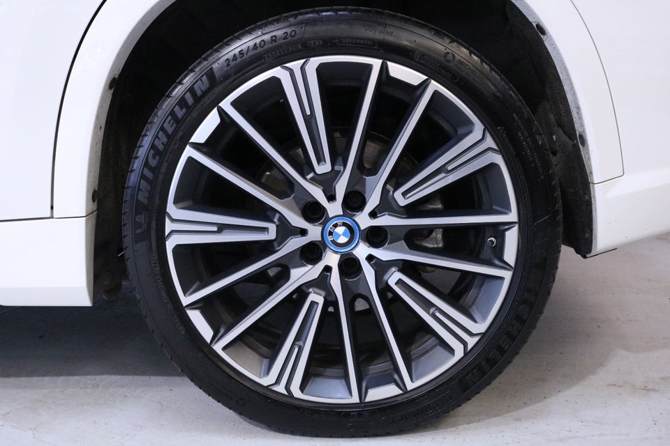 BMW iX1 eDrive20 M-Sport 5d