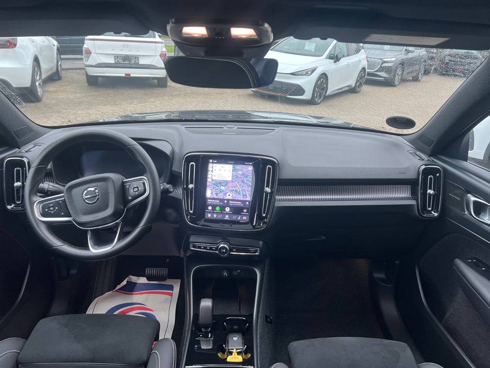 Volvo EX40 Extended Range Black Edition 5d