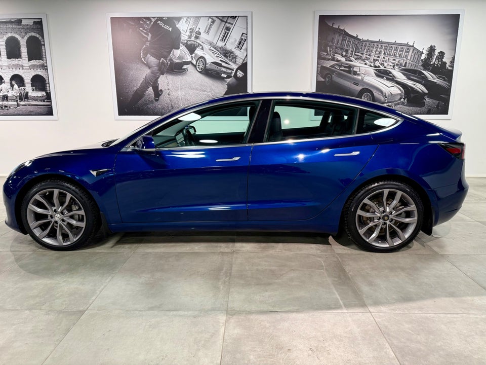 Tesla Model 3 Standard Range+ RWD 4d