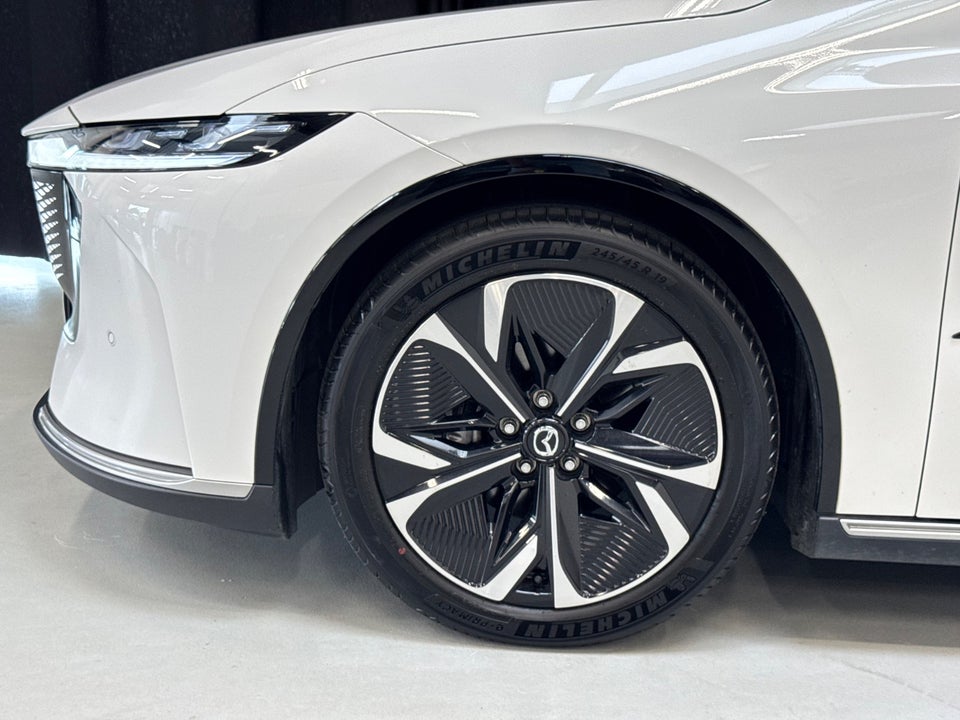 Mazda 6e Takumi Long Range 5d