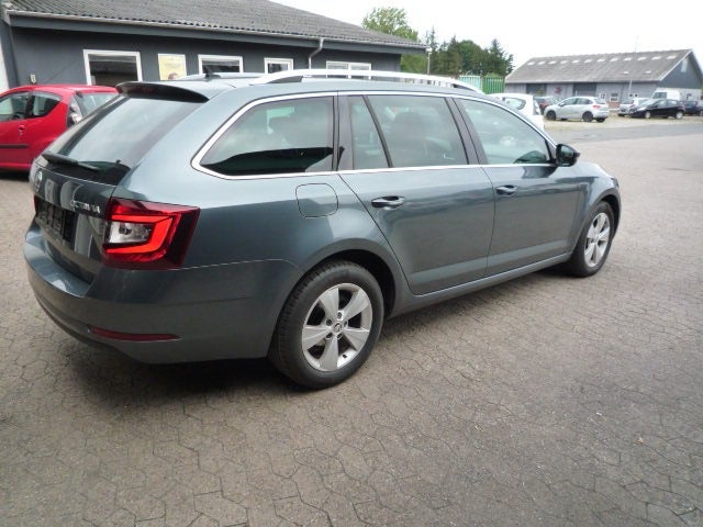Skoda Octavia 2,0 TDi 150 Style Combi DSG 5d