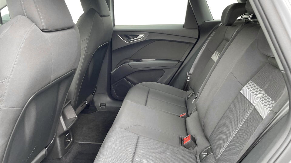 Audi Q4 e-tron 40 Advanced 5d