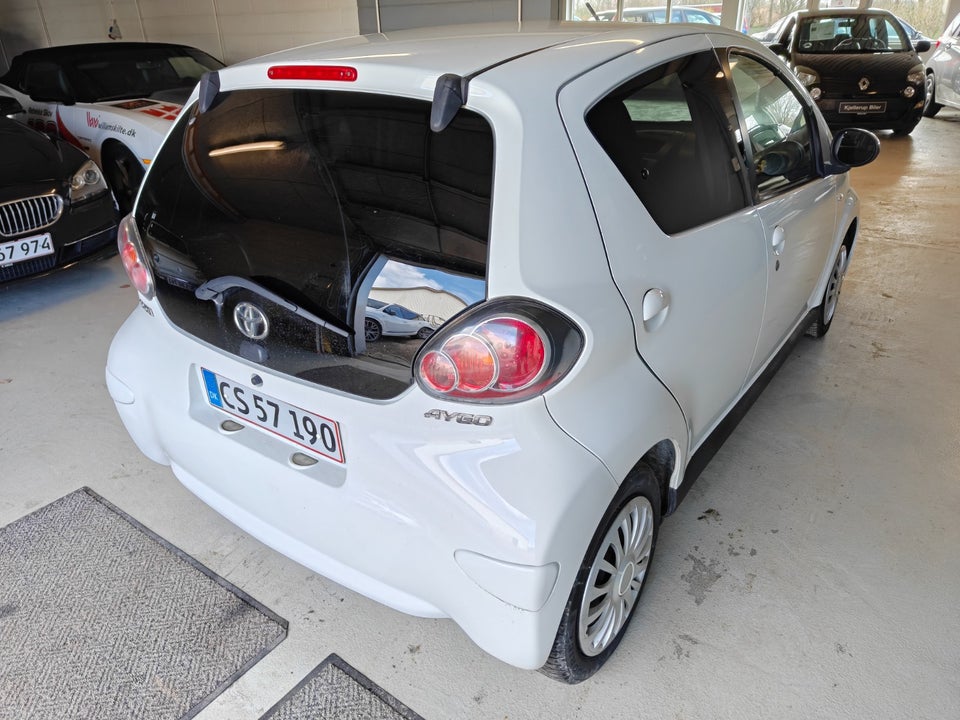 Toyota Aygo 1,0 VVT-i T2 5d