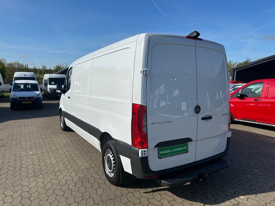 Mercedes Sprinter 215 2,0 CDi A2 Kassevogn aut. FWD