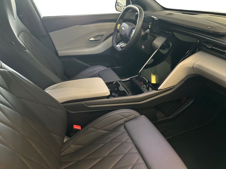 Ford Capri 84 Premium Extended Range AWD 5d