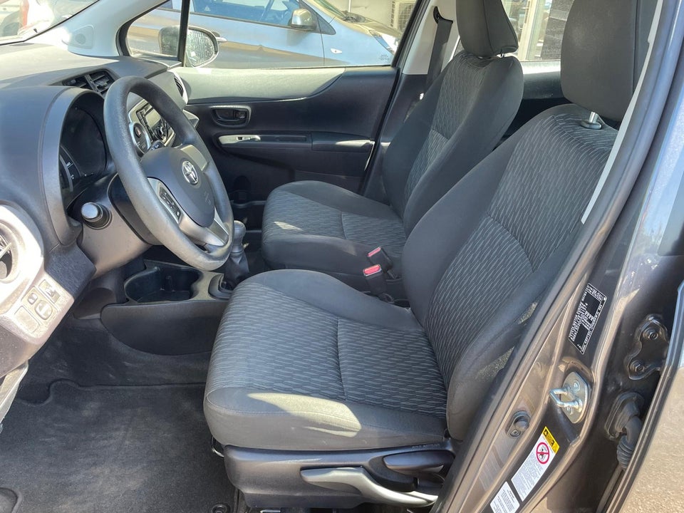 Toyota Yaris 1,0 VVT-i T1 5d