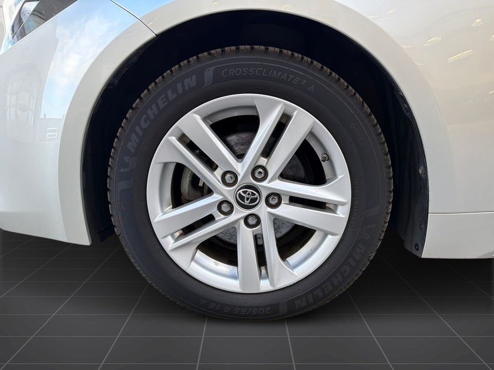 Toyota Corolla 1,8 Hybrid H3 MDS 5d