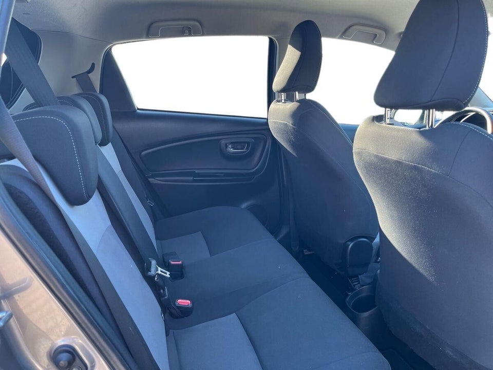 Toyota Yaris 1,0 VVT-i T3 Premium 5d