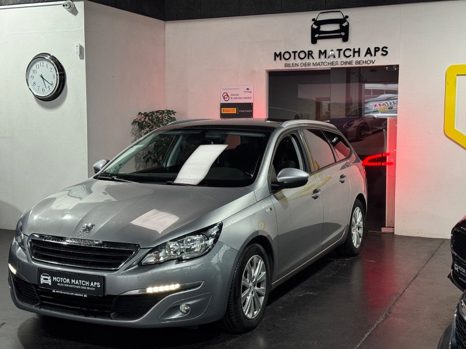 Peugeot 308 1,6 BlueHDi 120 Allure Sky 5d