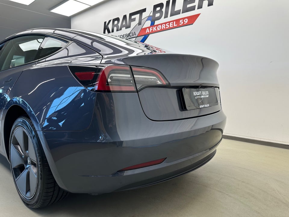 Tesla Model 3 Long Range AWD 4d