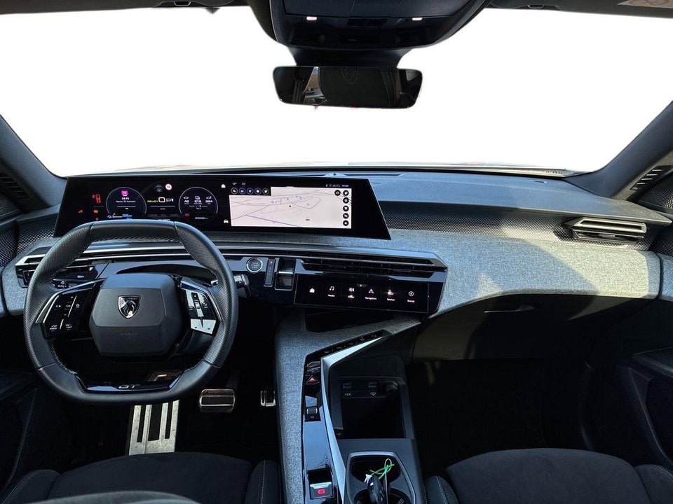 Peugeot e-3008 77 GT Pack 5d