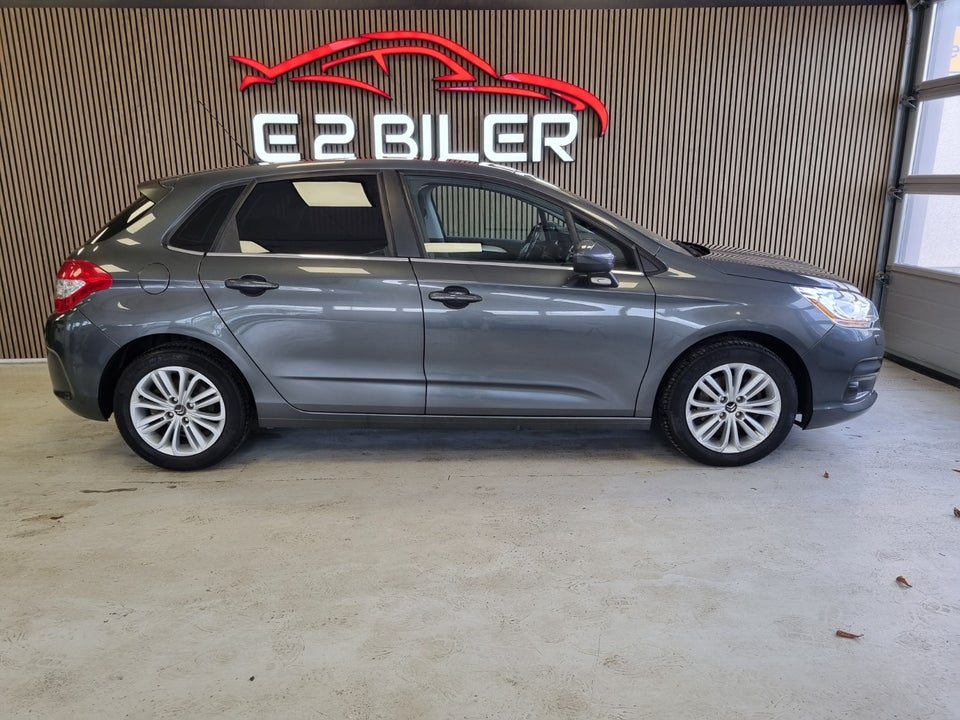 Citroën C4 1,6 e-HDi 115 Seduction E6G 5d