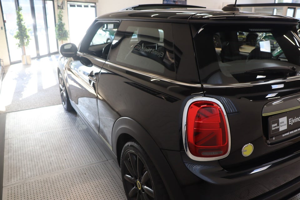 MINI Cooper SE Trim M Greenwich 3d