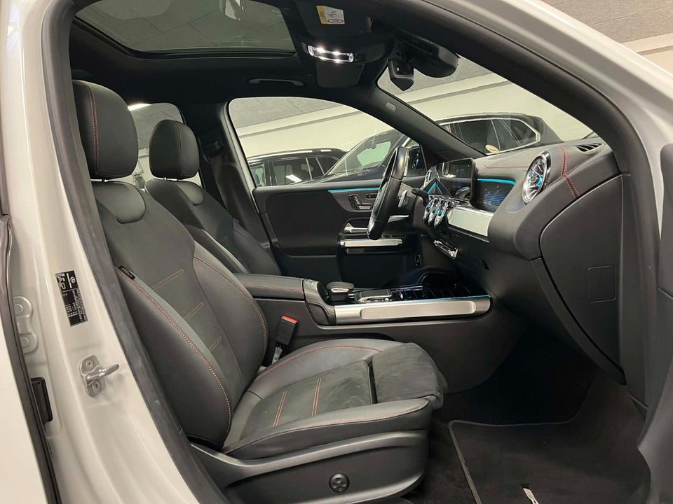 Mercedes EQB250 AMG Line 5d