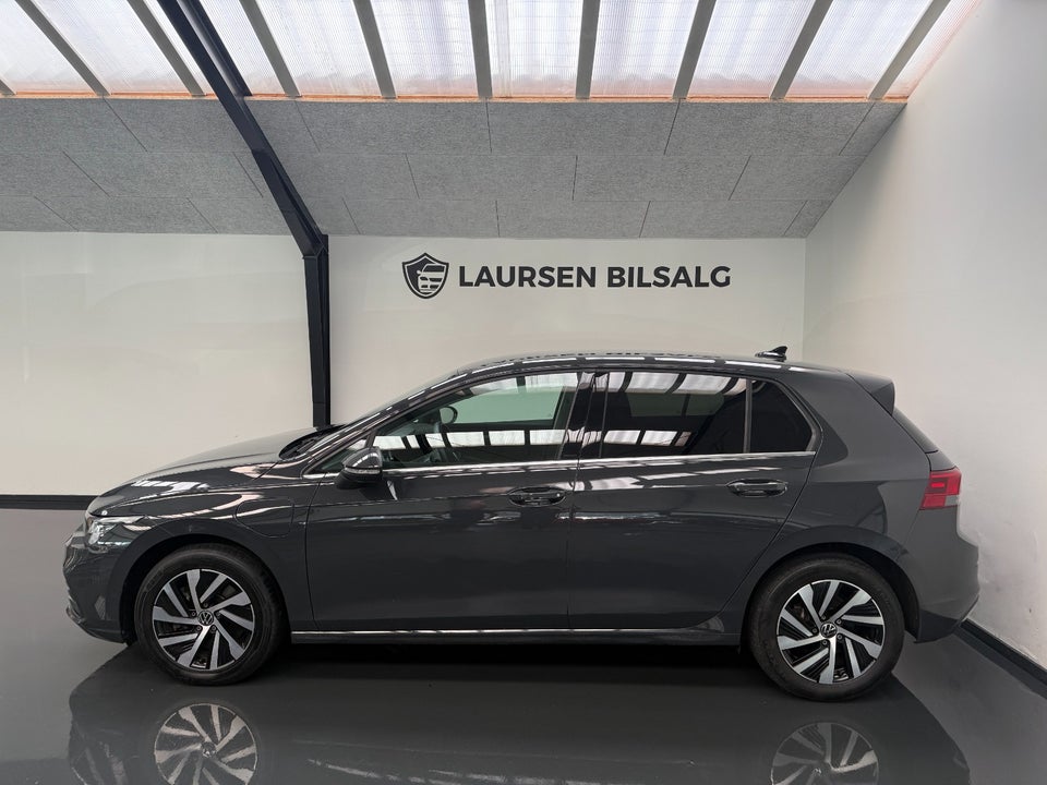 VW Golf VIII 1,4 eHybrid DSG 5d