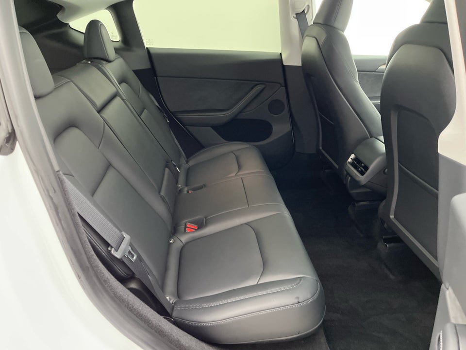 Tesla Model Y RWD 5d