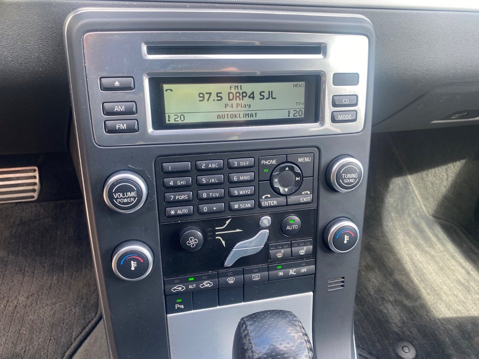 Volvo V70 2,5 T 230 Summum aut. 5d