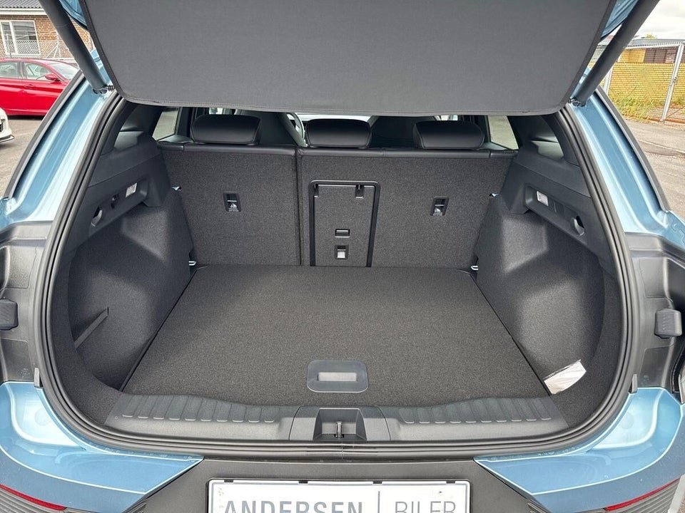 Ford Explorer 77 Premium Extended Range 5d