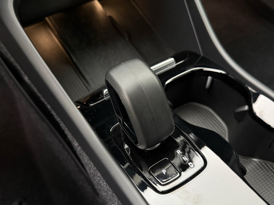 Volvo XC40 P8 ReCharge Twin Pro 5d