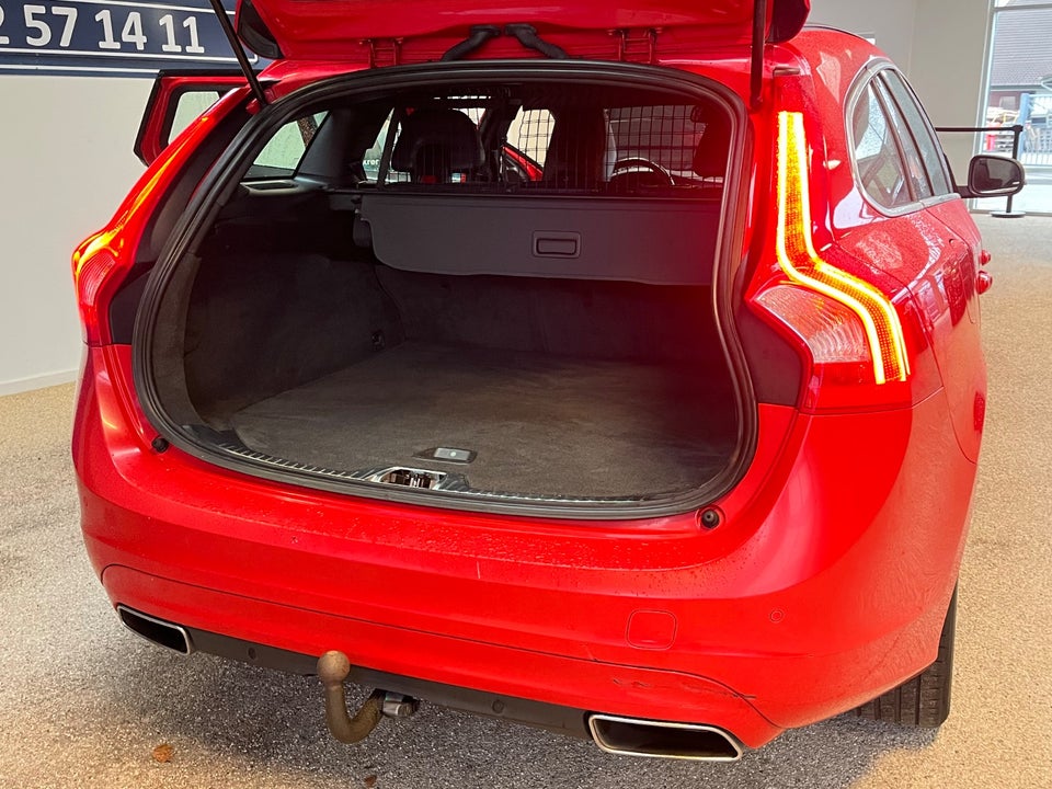 Volvo V60 2,0 D4 190 Summum aut. 5d