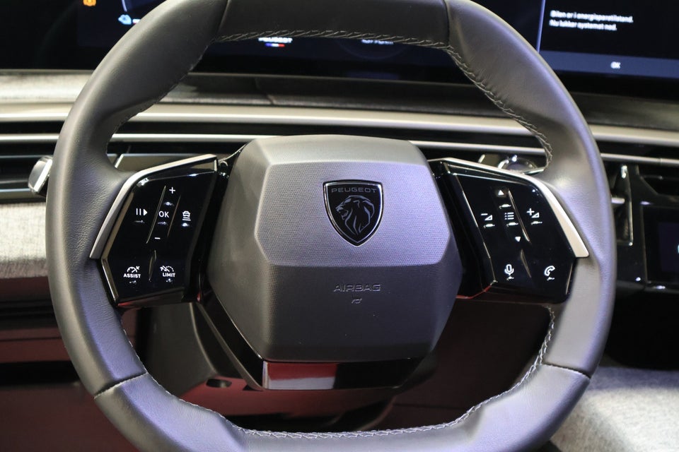 Peugeot e-5008 77 Allure Pack 7prs 5d