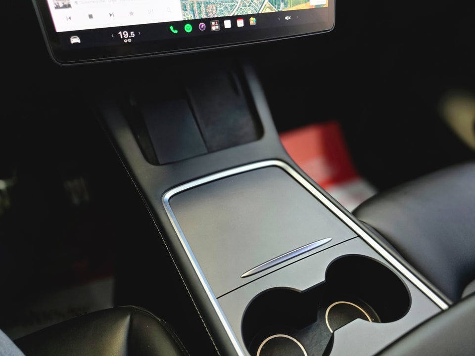 Tesla Model Y Long Range AWD 5d
