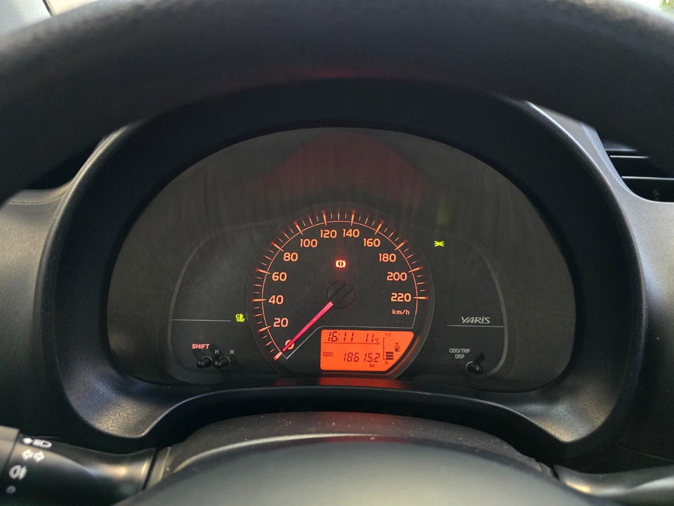 Toyota Yaris 1,0 VVT-i T1 5d