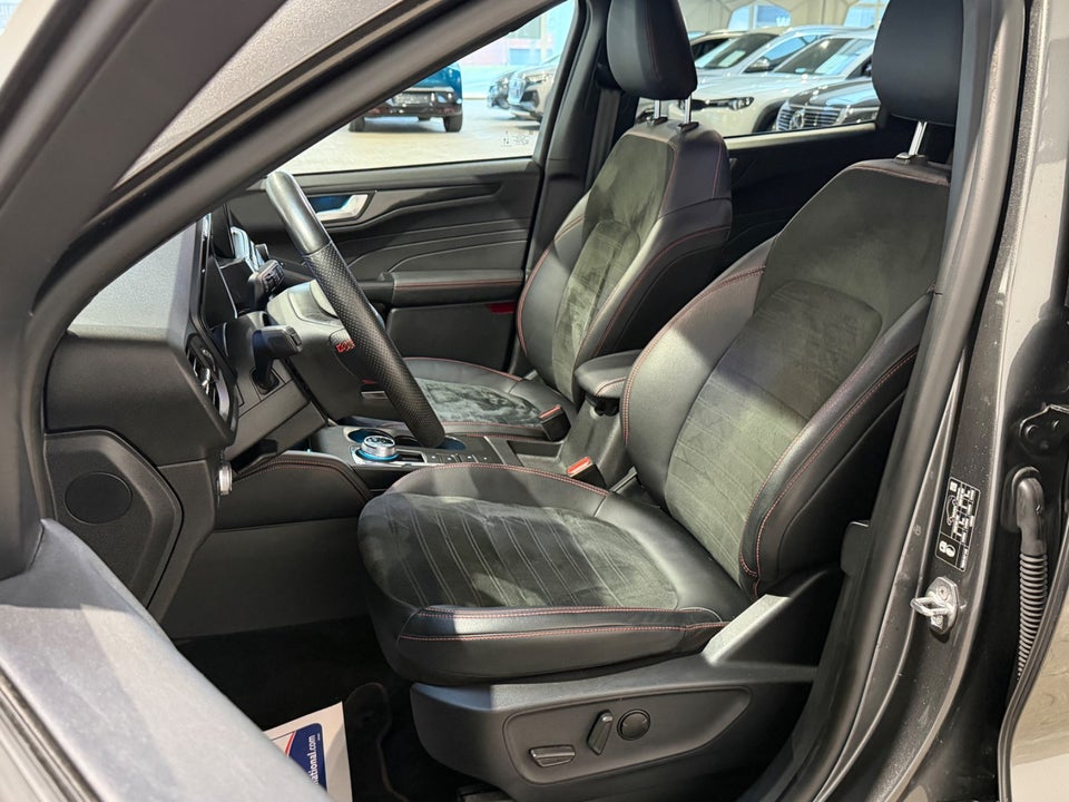 Ford Kuga 2,5 PHEV ST-Line X CVT 5d