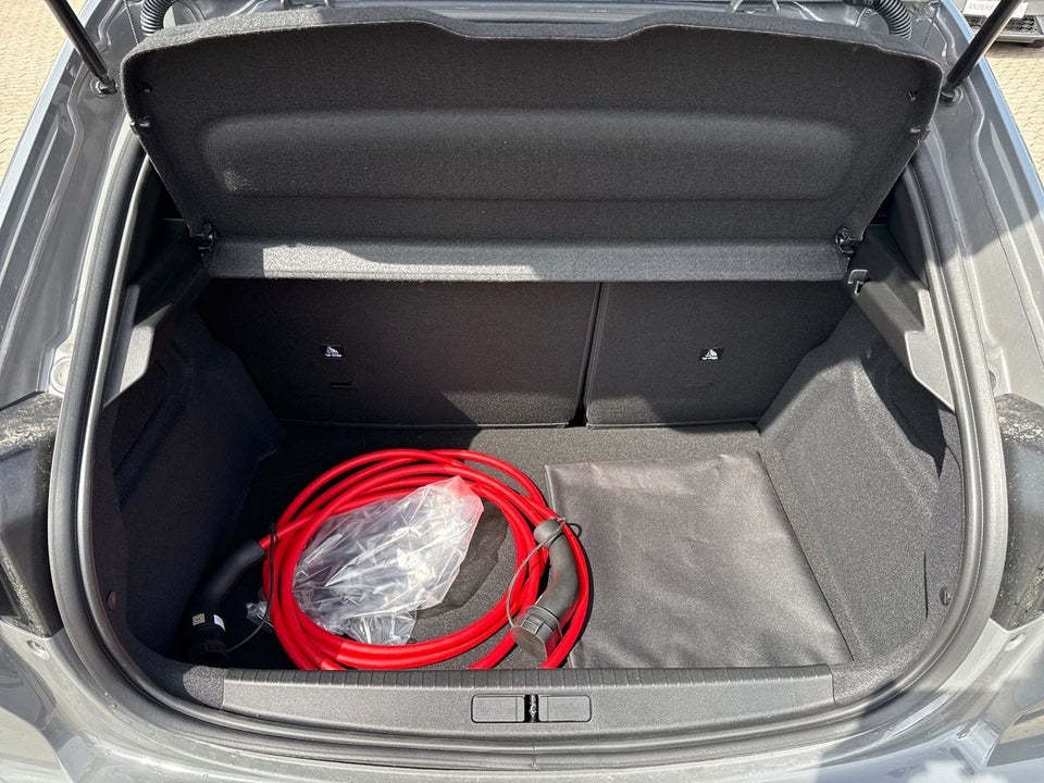 Peugeot e-208 54 GT Pack 5d