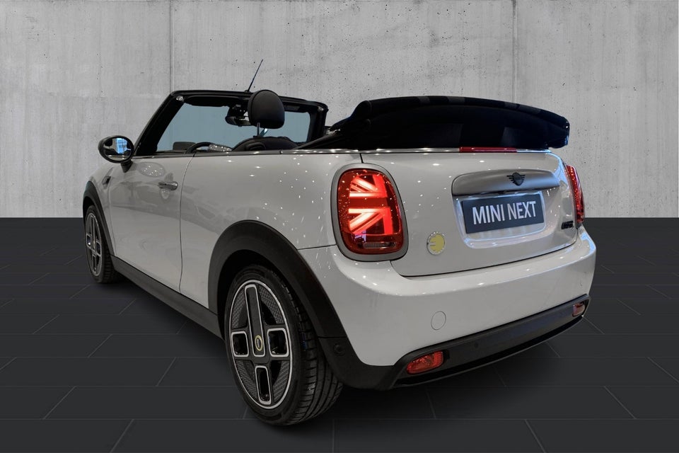 MINI Cooper SE Cabriolet 2d