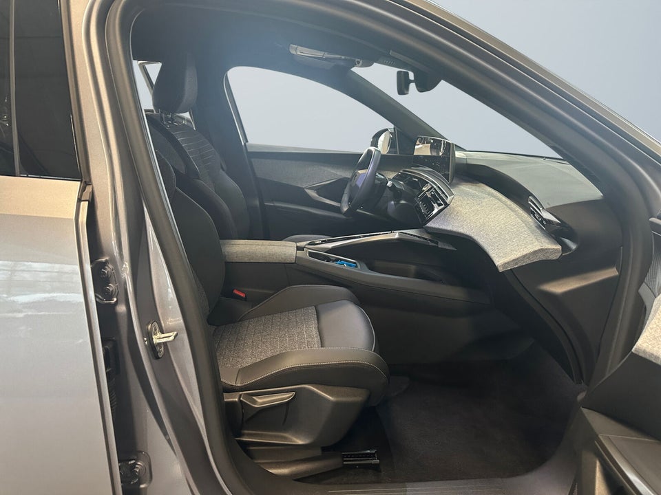 Peugeot e-5008 77 Allure 7prs 5d