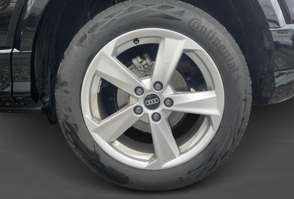 Audi Q2 35 TFSi S-line S-tr. 5d
