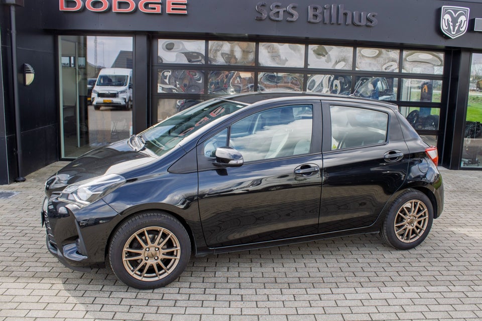 Toyota Yaris 1,0 VVT-i T2 5d