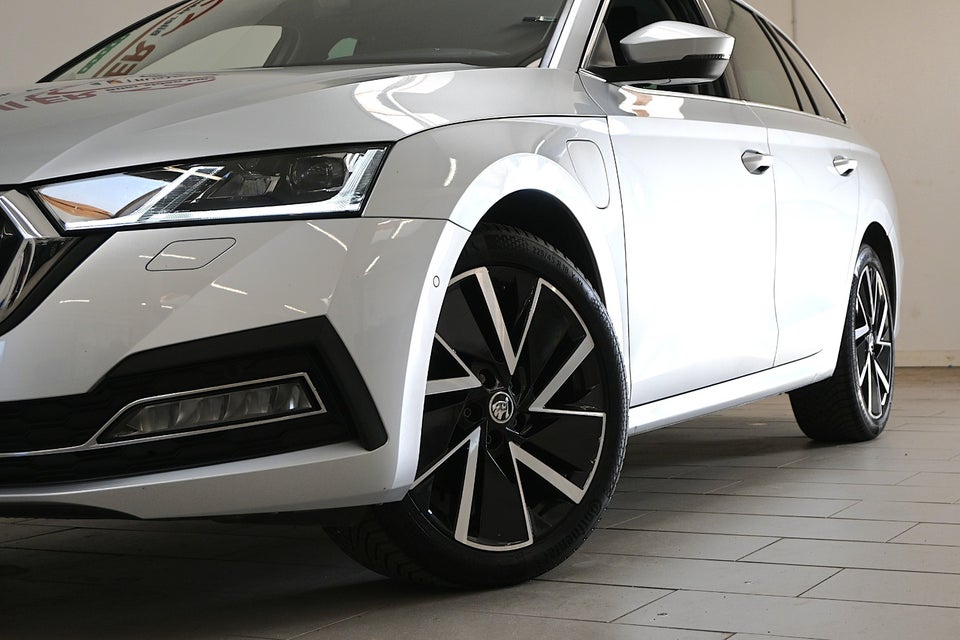 Skoda Octavia 1,4 TSi iV First Edition Combi DSG 5d